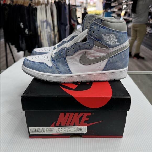 Size 9.5 - Air Jordan 1 Retro High OG Hyper Royal 555088-402 main image 7
